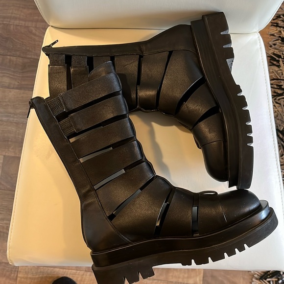 Jeffrey Campbell DOZING cut out chunky combat boot - Picture 2 of 12